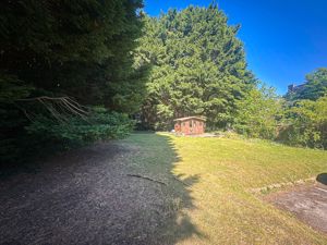 Photo 13- click for photo gallery